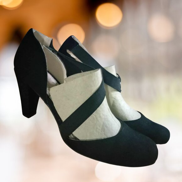 Chic Black Cross-Strap Block Heels by Mootsies Tootsies - Picture 3 of 7